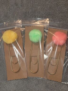 Pom Pom Jumbo Paperclip Bookmark - Pastel Assorted (Yellow, Lime Green, Coral)